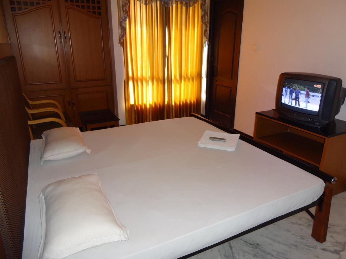 Hotel Grand Palace Coimbatore Exteriör bild