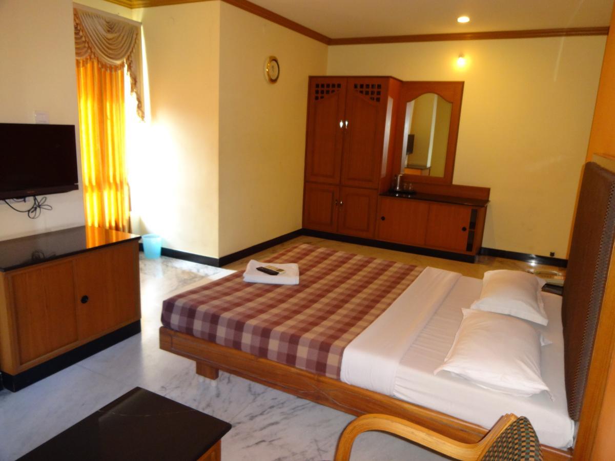 Hotel Grand Palace Coimbatore Exteriör bild