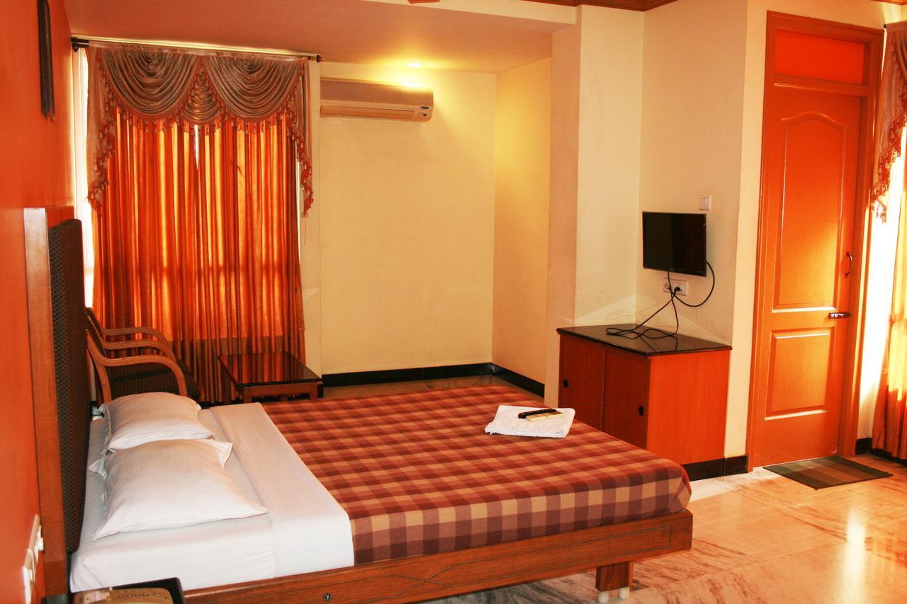 Hotel Grand Palace Coimbatore Exteriör bild
