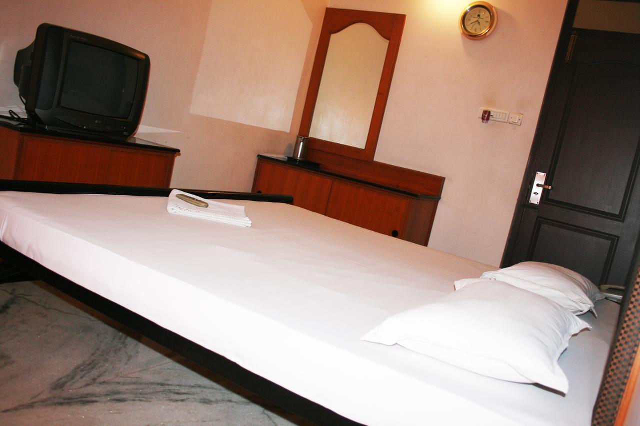 Hotel Grand Palace Coimbatore Exteriör bild